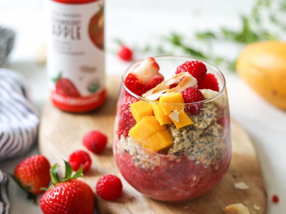 How to make Strawberry Overnight Oats With Chia