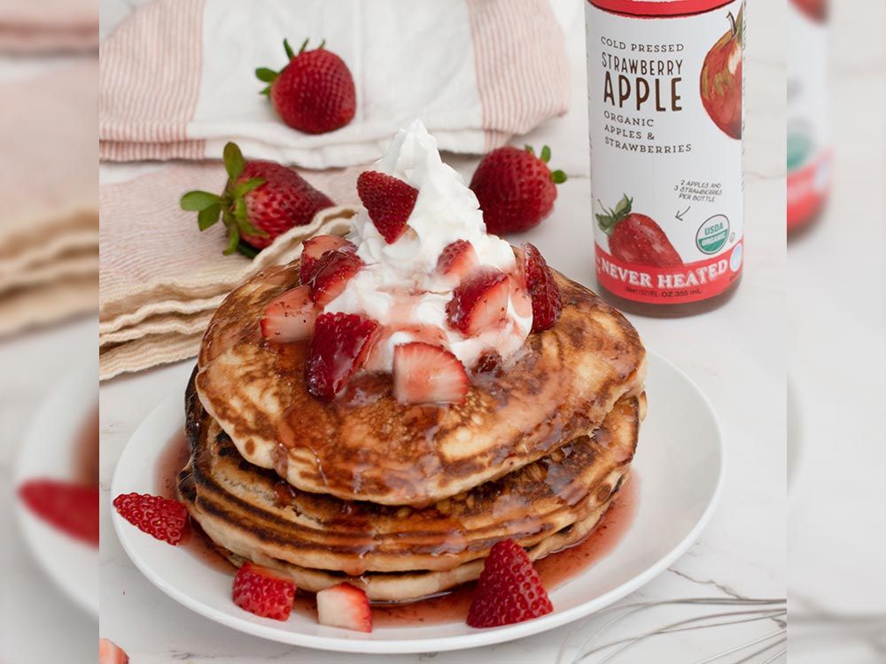 How to make Strawberry Apple Pancakes