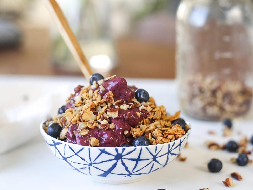 How to make Berry Nut Smoothie Bowl