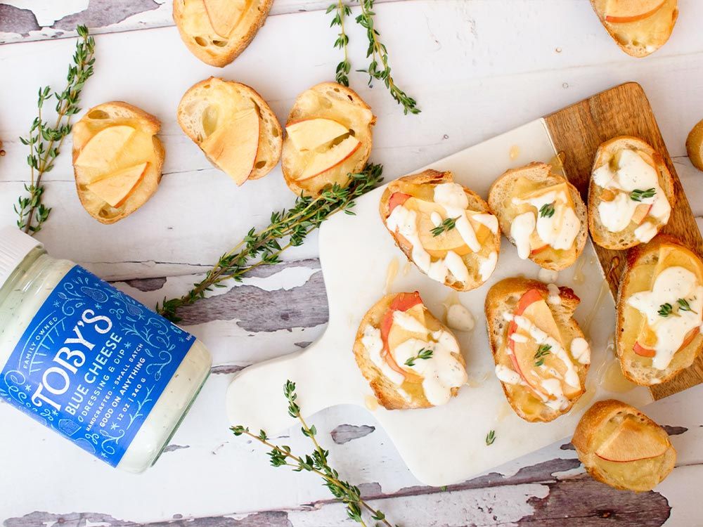 How to make Harvest Apple Gouda Crostini with Blue Cheese Dressing