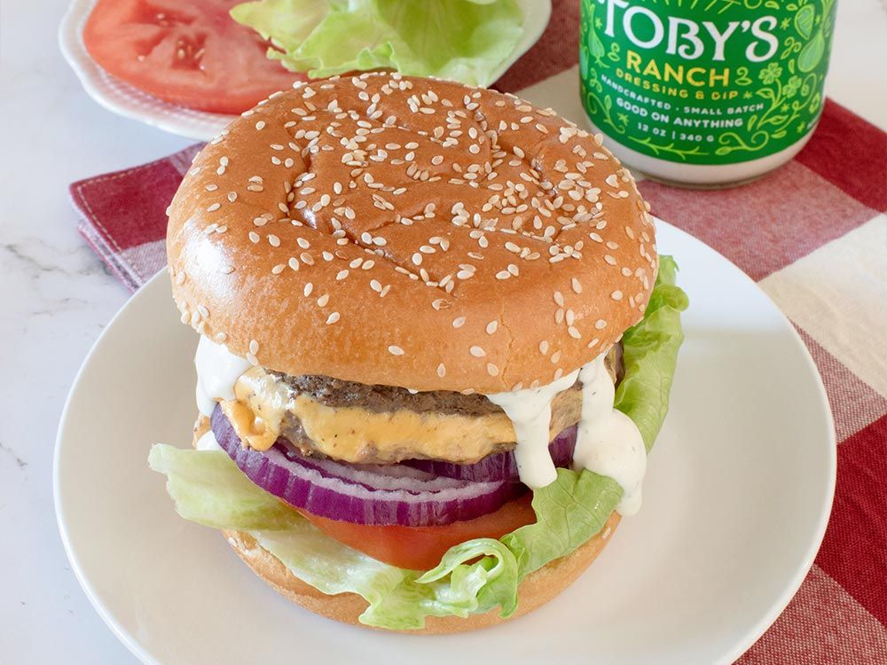 How to make Classic Beefy Cheeseburger with Ranch Dressing & Dip
