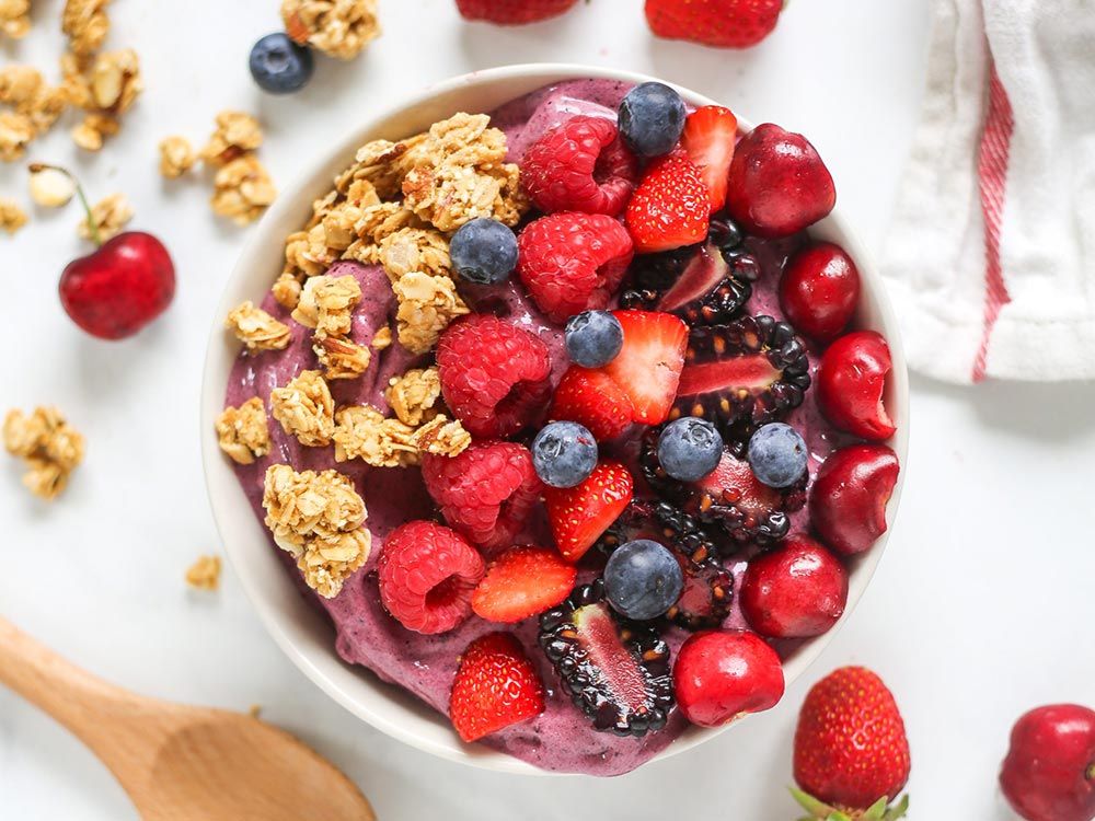 How to make Cherries & Berries Smoothie Bowl